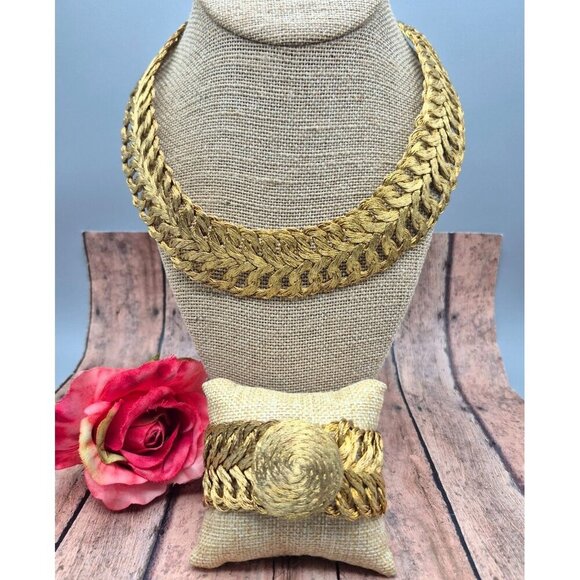 Vintage Rare Gold Tone Woven Wrap Jewelry Set Lay Flat Collar Necklace Bracelet - Picture 2 of 11